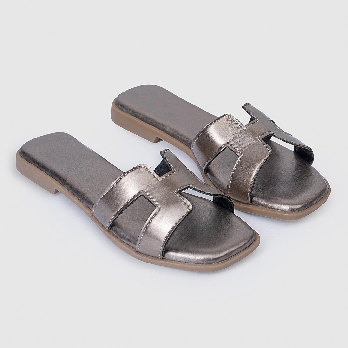 Flats | Camilla Gun Grey
