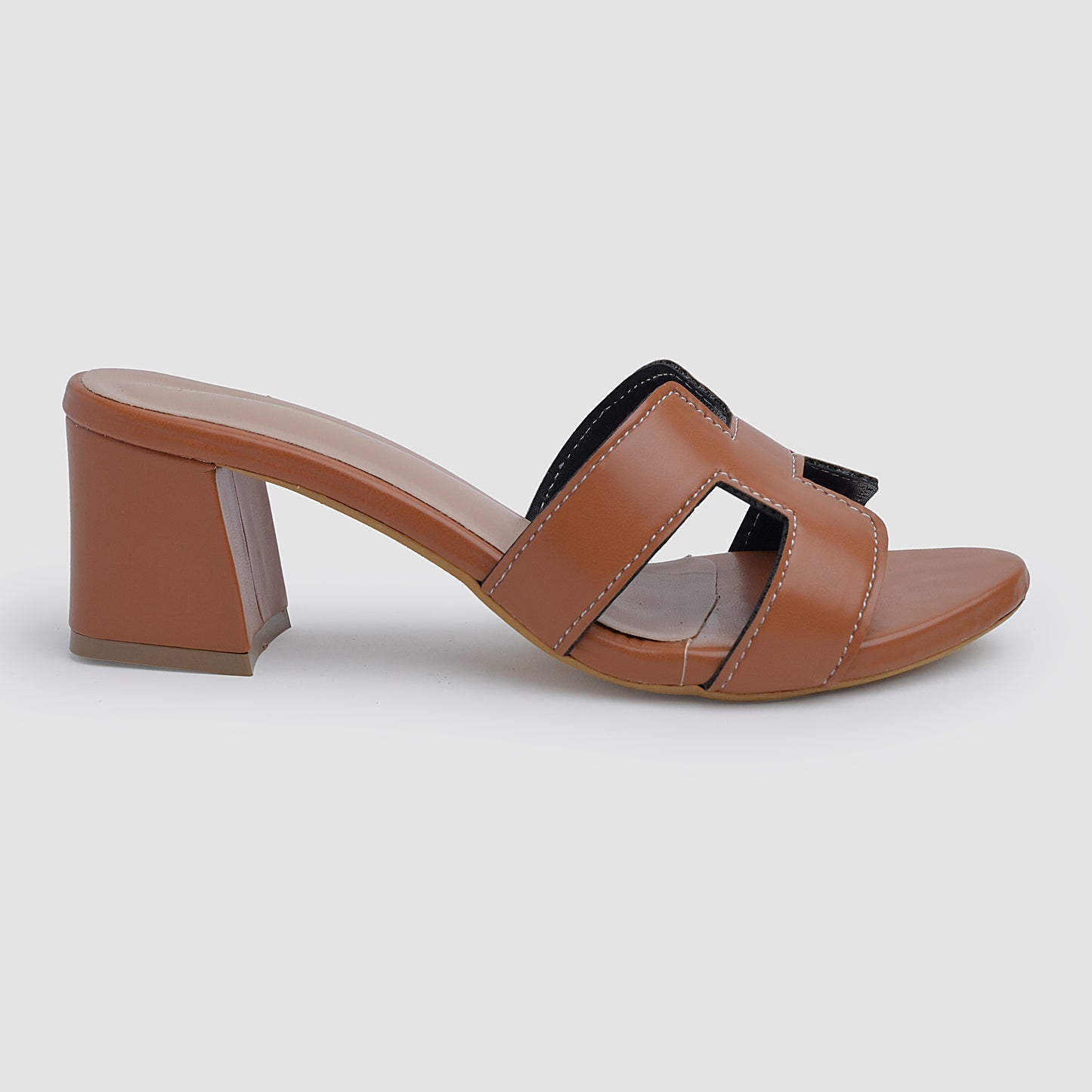 Heel | Isabella Tan