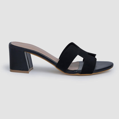 Heel | Cecilia Black