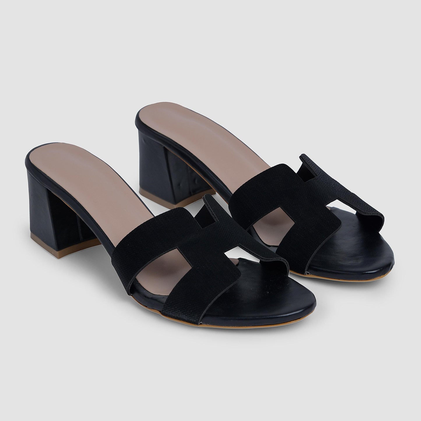 Heel | Cecilia Black